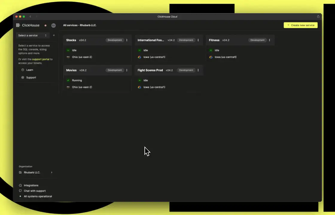 Animação mostrando a interface do novo console do ClickHouse Cloud com SQL Editor integrado e recursos de gerenciamento